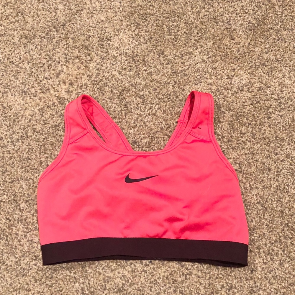Nike Women's Pro Swoosh Medium-Support Sports Bra